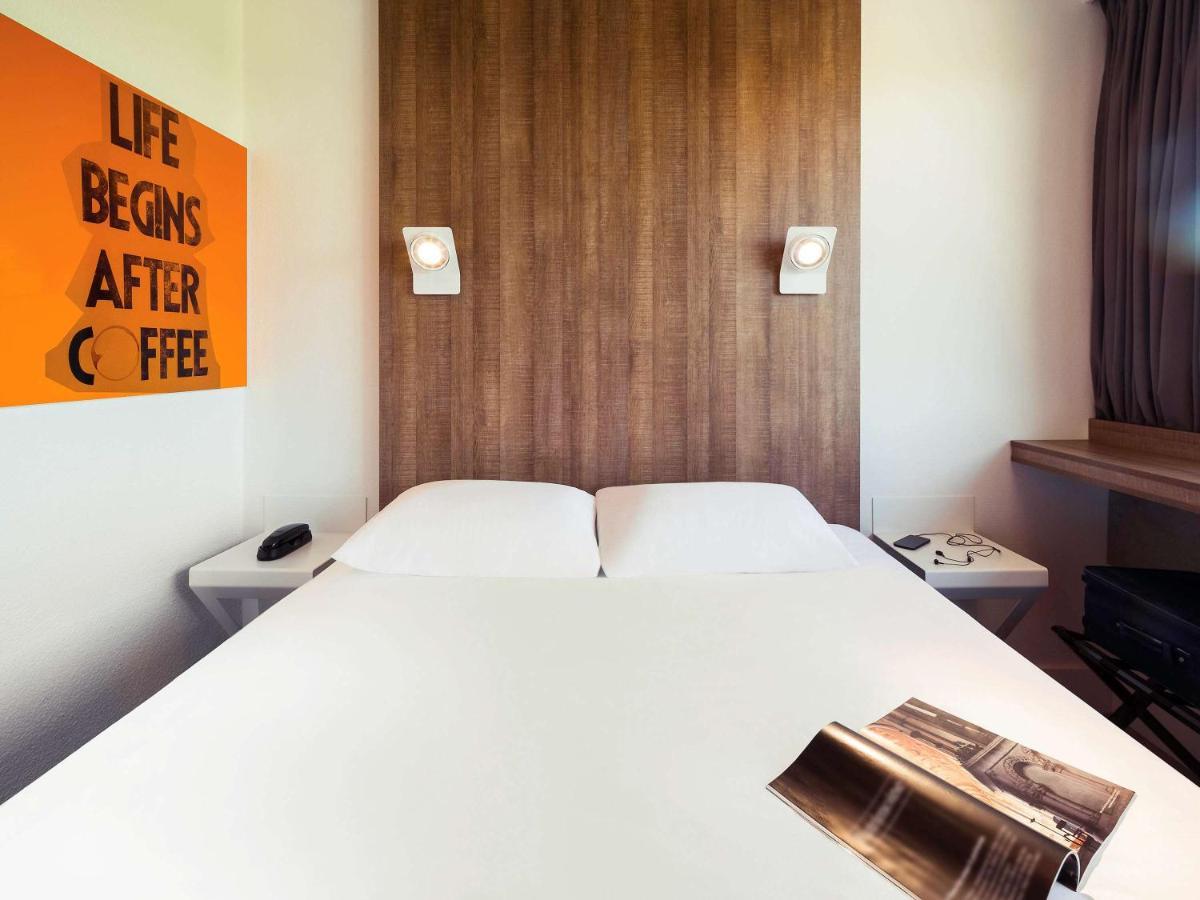 Отель Ibis Styles Niort Poitou Charentes Vouille  Экстерьер фото
