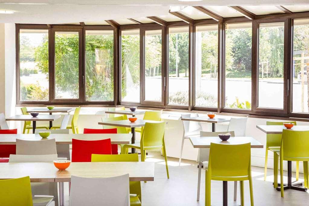 Отель Ibis Styles Niort Poitou Charentes Vouille  Ресторан фото