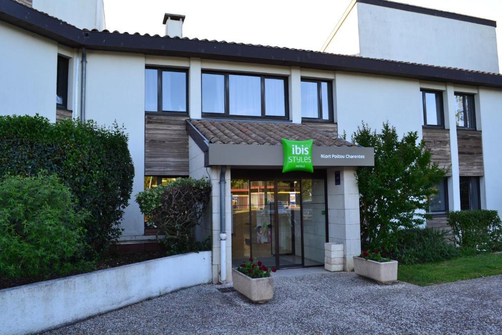 Отель Ibis Styles Niort Poitou Charentes Vouille  Экстерьер фото