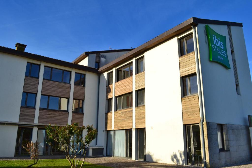 Отель Ibis Styles Niort Poitou Charentes Vouille  Экстерьер фото