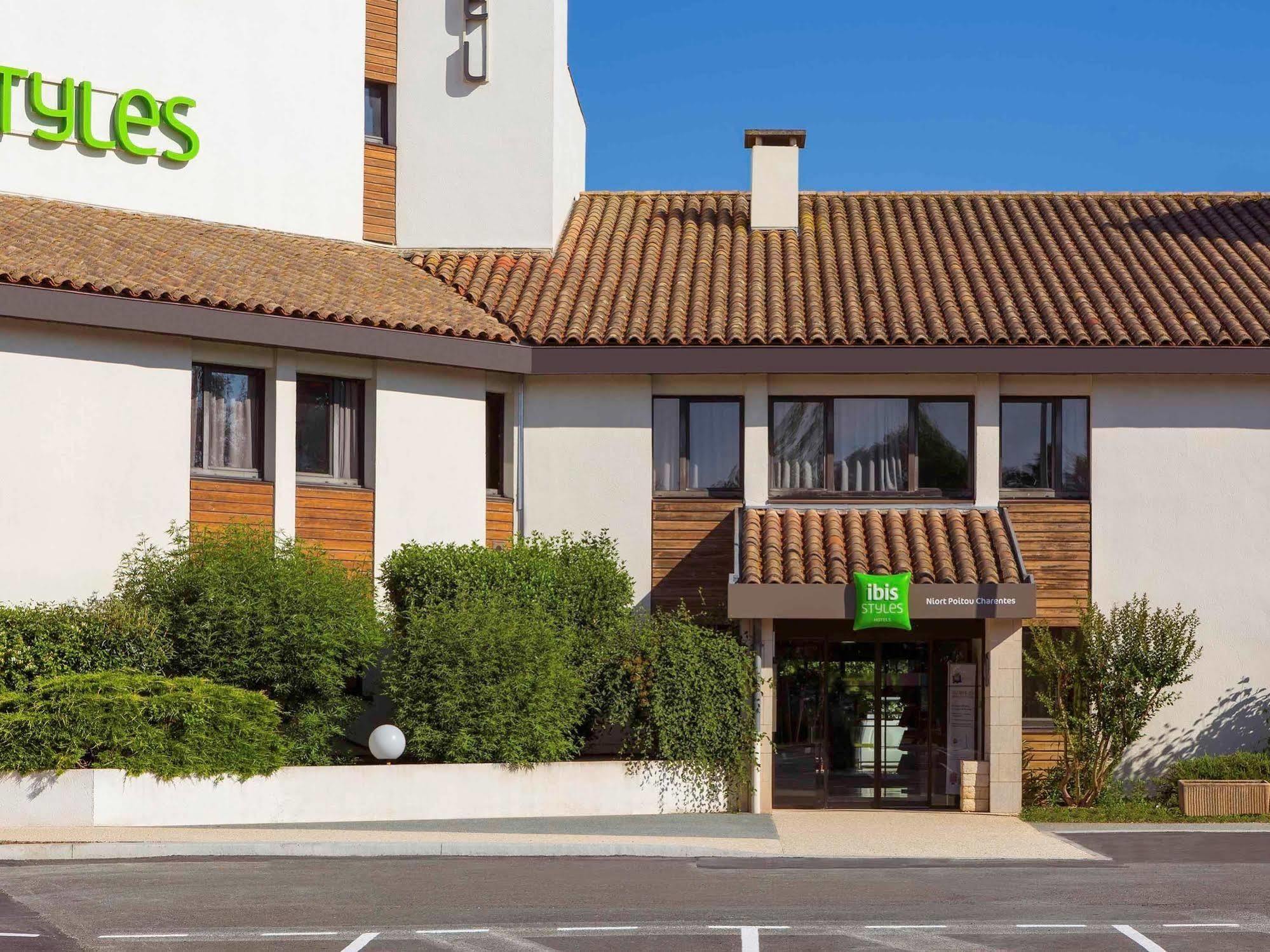 Отель Ibis Styles Niort Poitou Charentes Vouille  Экстерьер фото