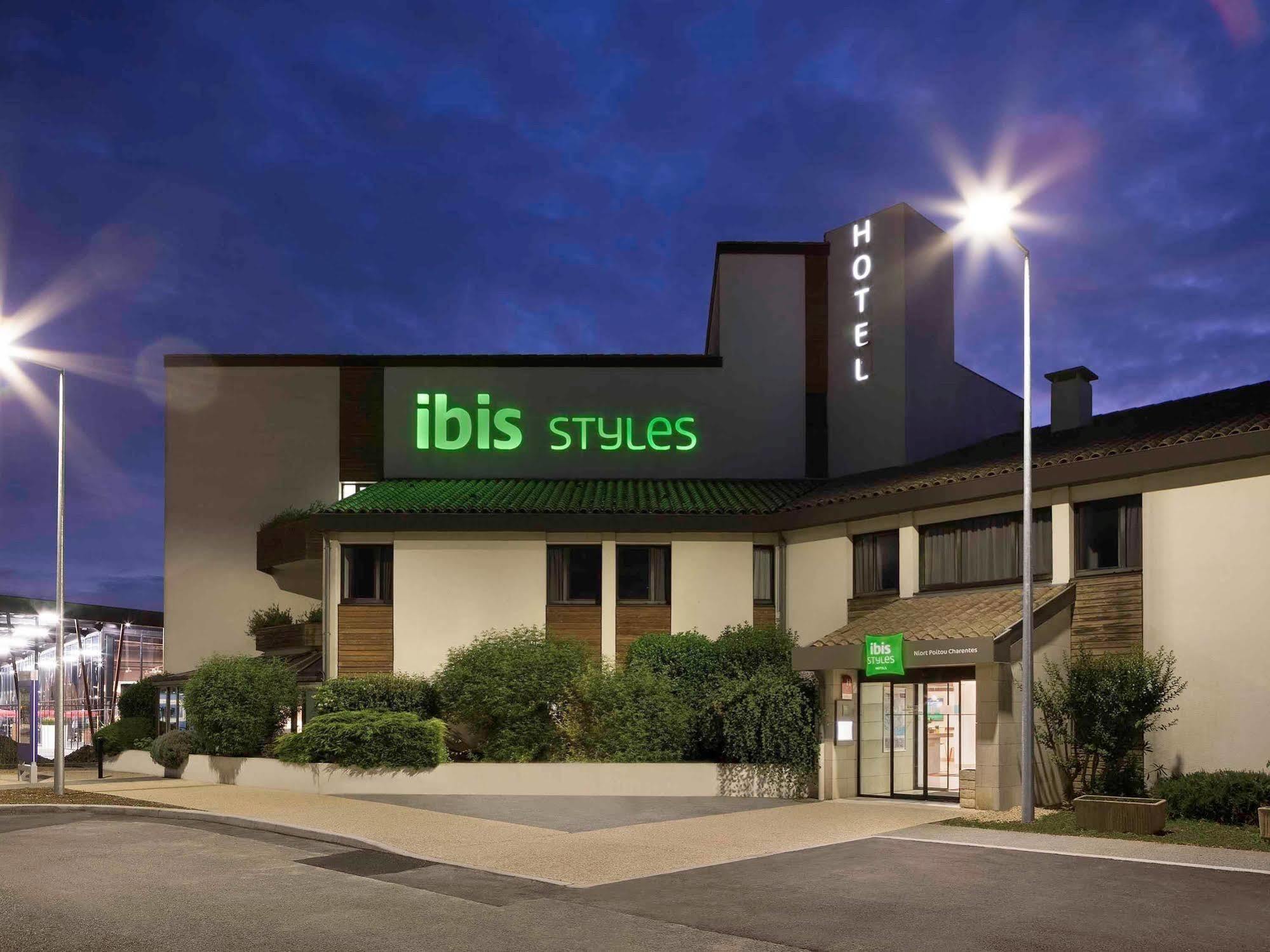 Отель Ibis Styles Niort Poitou Charentes Vouille  Экстерьер фото