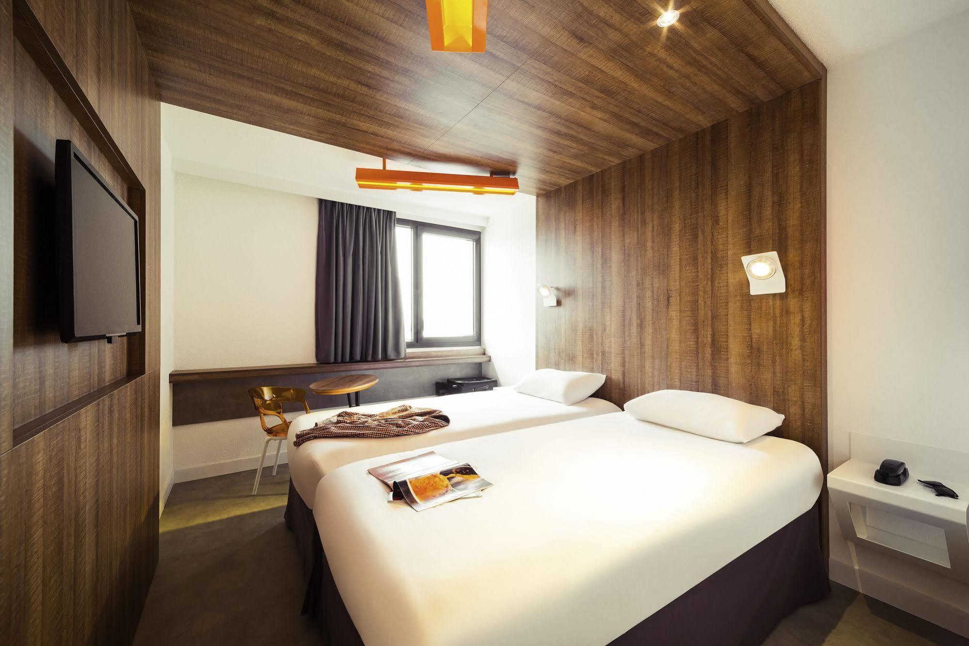 Отель Ibis Styles Niort Poitou Charentes Vouille  Экстерьер фото