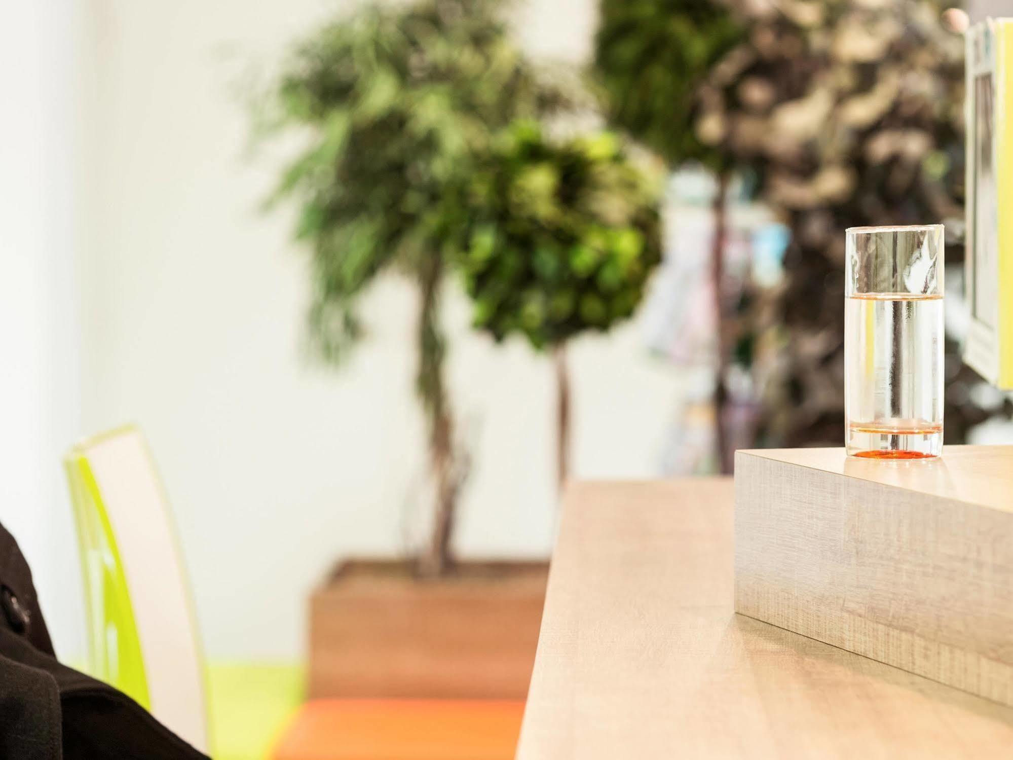 Отель Ibis Styles Niort Poitou Charentes Vouille  Экстерьер фото