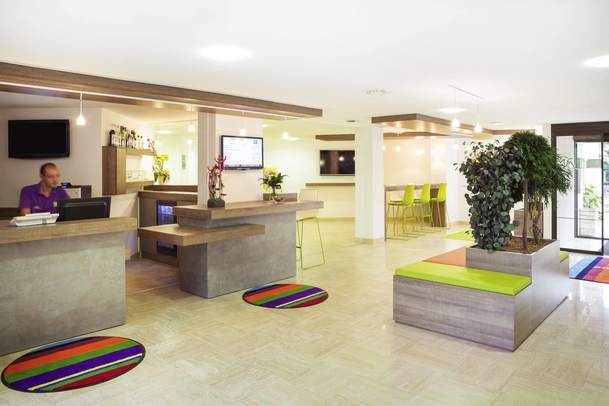Отель Ibis Styles Niort Poitou Charentes Vouille  Экстерьер фото