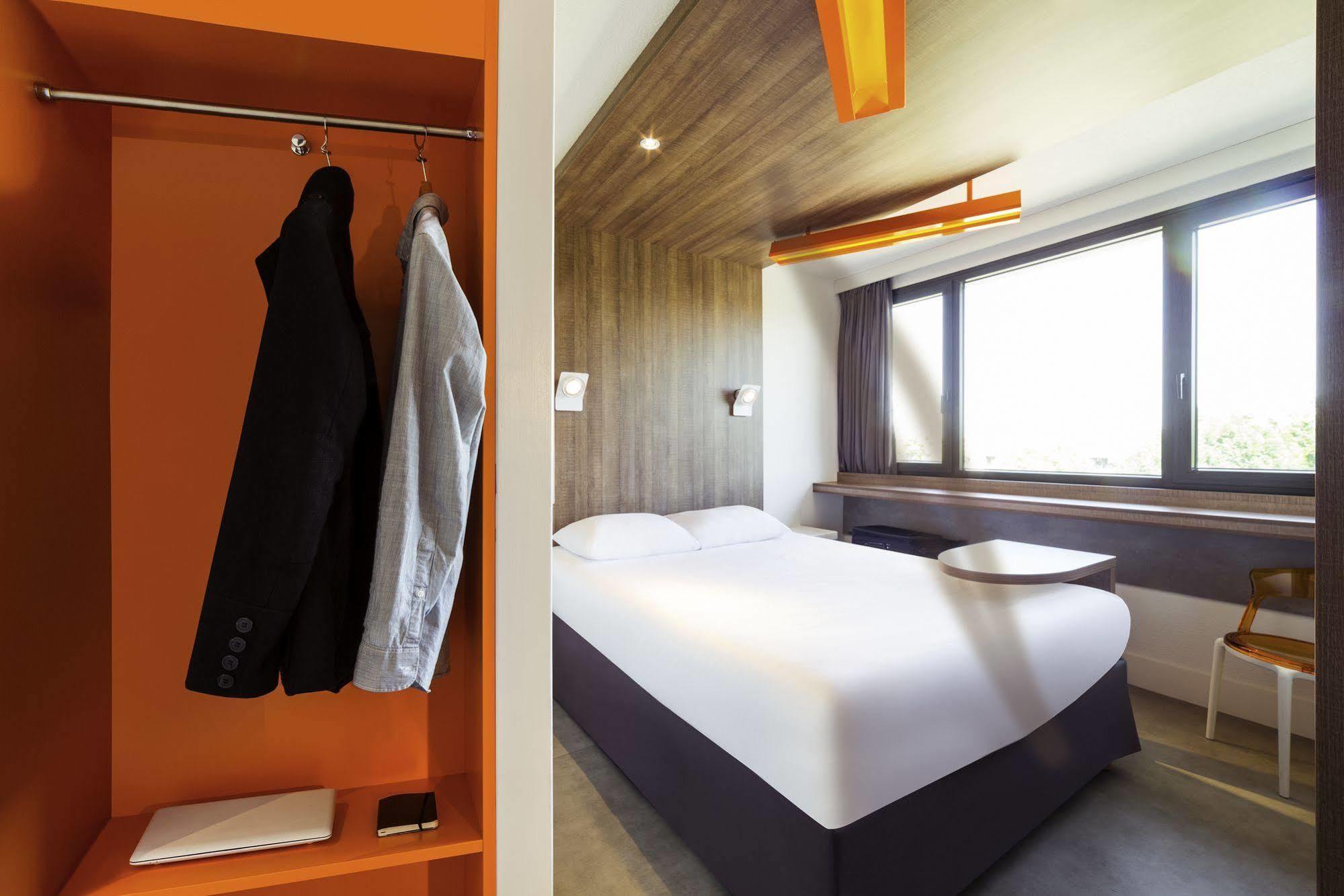 Отель Ibis Styles Niort Poitou Charentes Vouille  Экстерьер фото